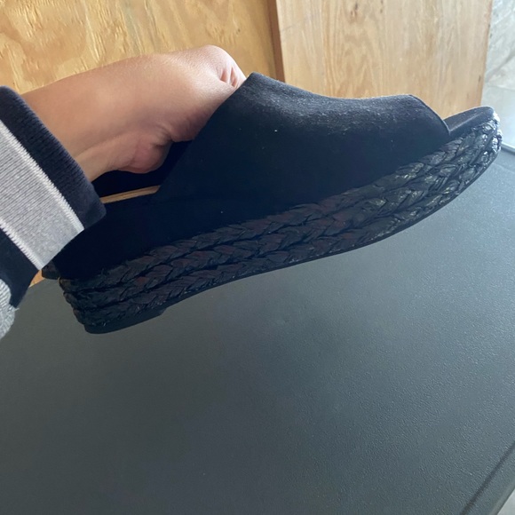 H&M Black Summer Platforms! ☀️ - Picture 1 of 5